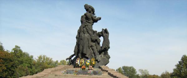 Доля радянських військовополонених: Сирецький та Дарницький концтабори у Києві
